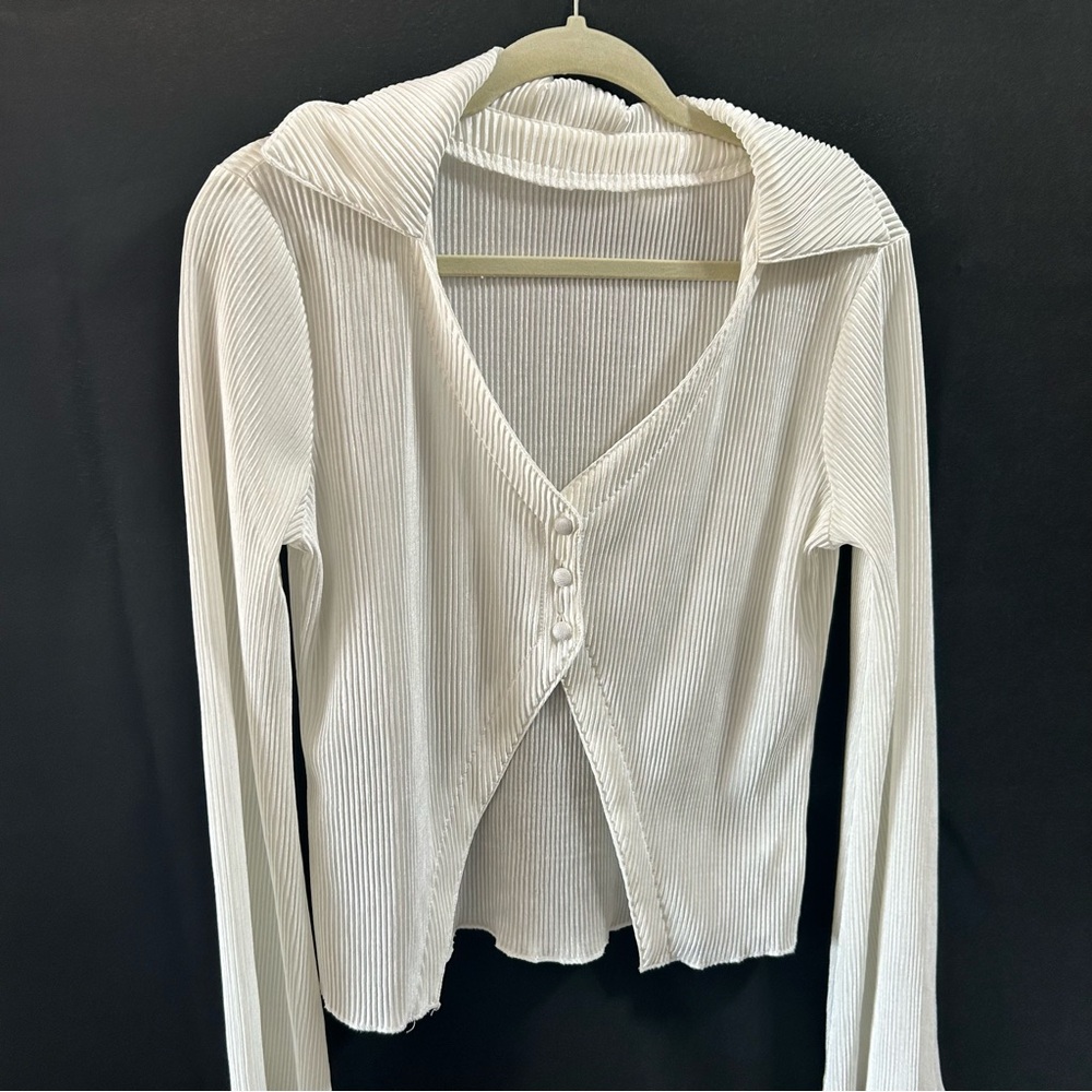White Ribbed Button-Up Cardigan - Picture 2 of 4